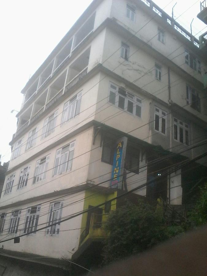Hotel Alpine Darjeeling  Exteriör bild